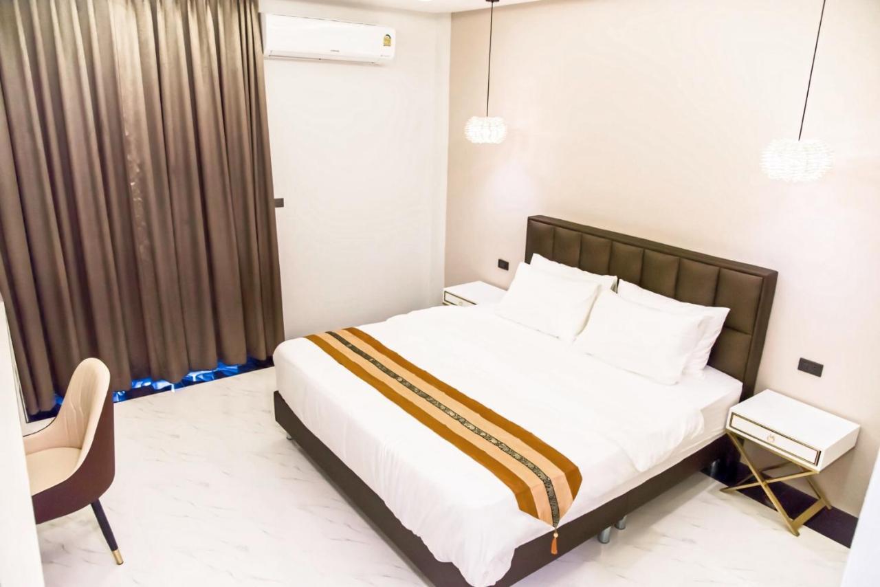 Worachat Boutique Hotel Фечабун Екстериор снимка