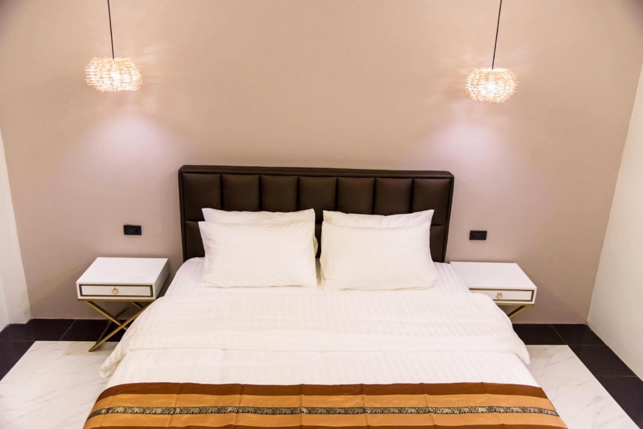 Worachat Boutique Hotel Фечабун Екстериор снимка