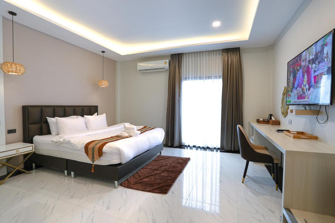 Worachat Boutique Hotel Фечабун Екстериор снимка